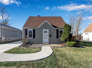 43 Larch Rd, Amherst, NY 14226