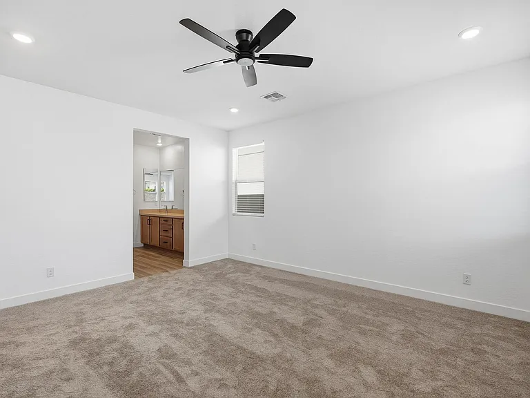 21435 W Meadowbrook Ave — Photo 18