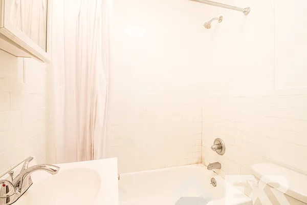 Rented by EXR | media 18