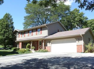 13850 Forest Grove Rd, Brookfield, WI 53005