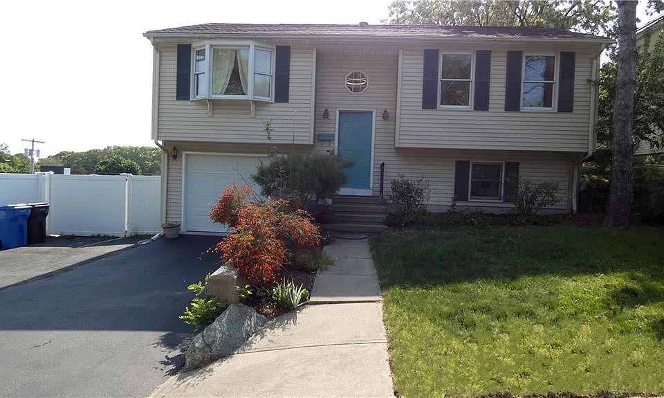 1st image of 14 Haddon Hill Rd