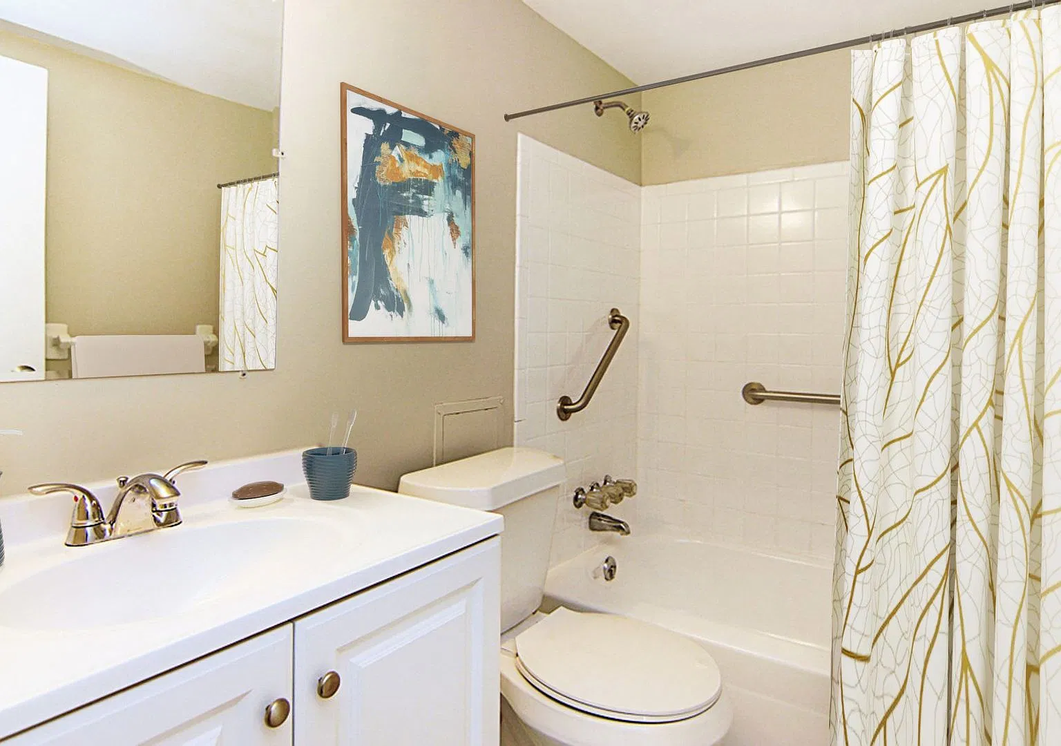 Clearwater Apartments — Photo 4