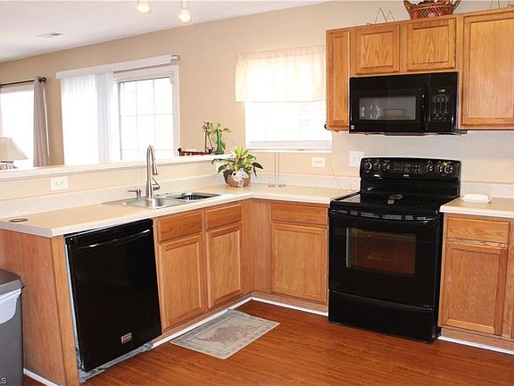 5th image of 5706 Hidden Lake Dr