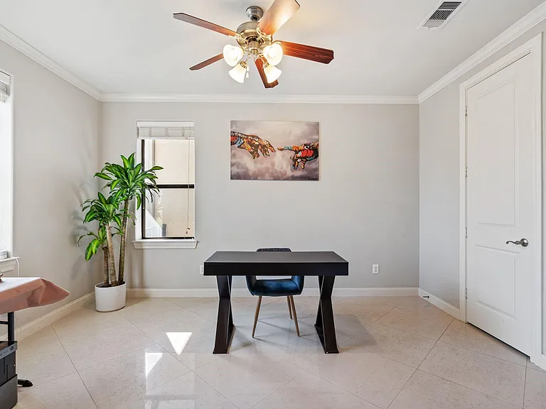 1708 Dart St — Photo 3