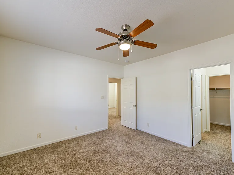 2050 Brittany Meadows Dr — Photo 17