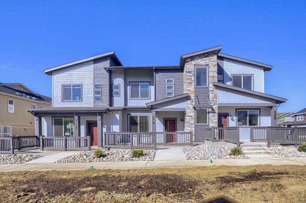 1967 Crested Lark St #2