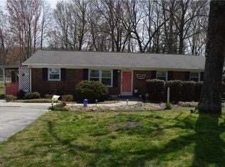 3960 Humming Bird Dr, Winston Salem, NC 27107