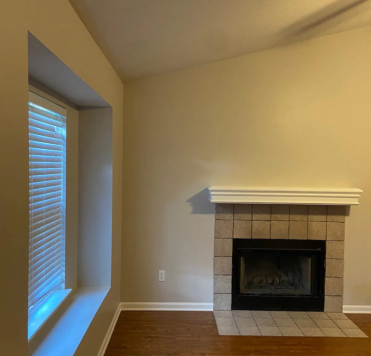 3 bed, 1400 sqft, $2,200 — Photo 4