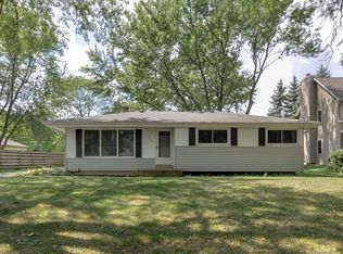 3916 Lakeview Dr, Racine, WI 53406