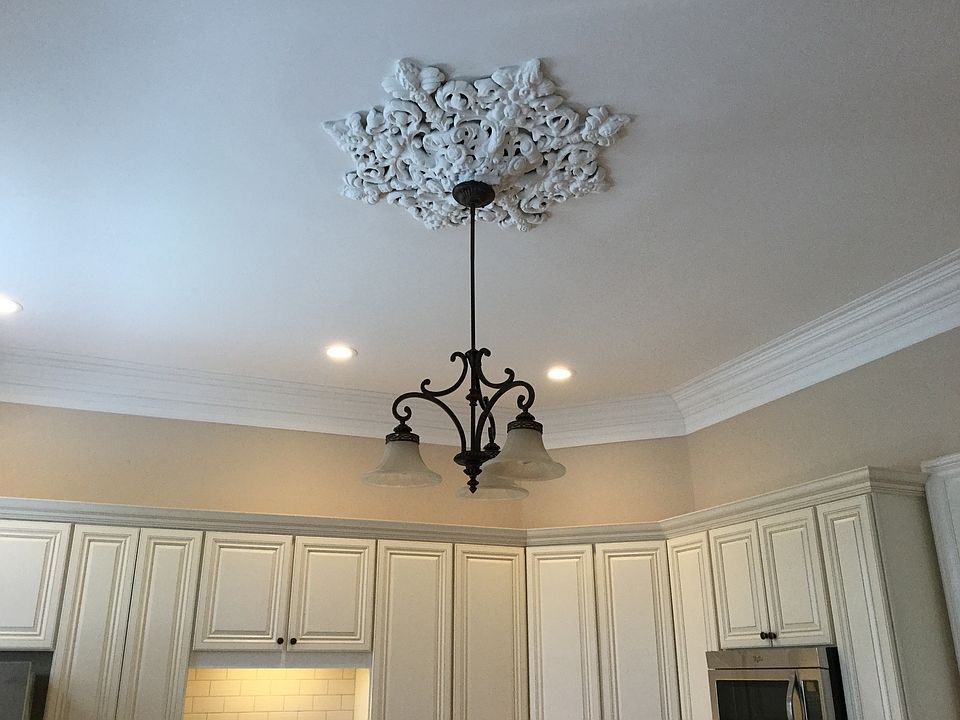11 Foot Ceilings