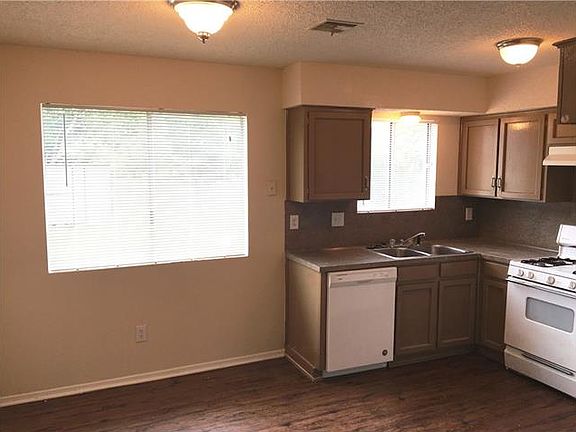 4th image of 3415 Lynridge Dr