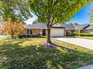1104 Torrey Pines Dr, Columbia, MO 65203