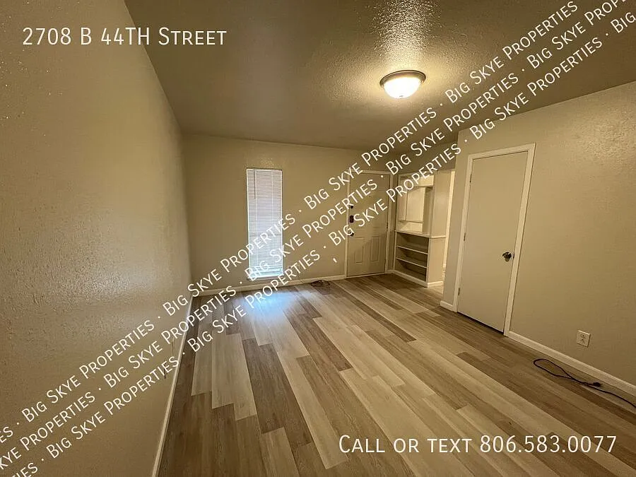 So beautiful! Just remodeled! Like new! Granite, Luxury vinyl! — Photo 2