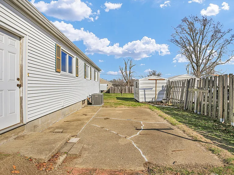 9 Glenview Dr — Photo 25