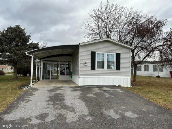 319 Cameo Dr, Fayetteville, PA 17222