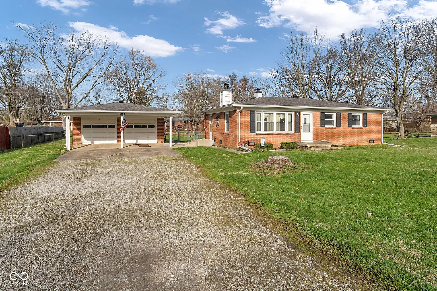 4828 Oaknoll Dr photo 1