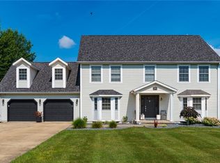 1460 Colburn Dr, Zanesville, OH 43701