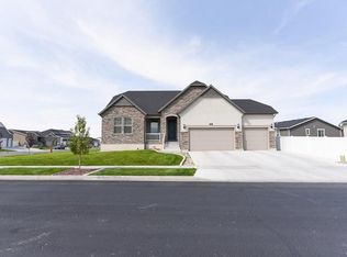 554 W Christopher St, Tooele, UT 84074