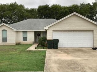 125 Ladybug Ln, Martindale, TX 78655
