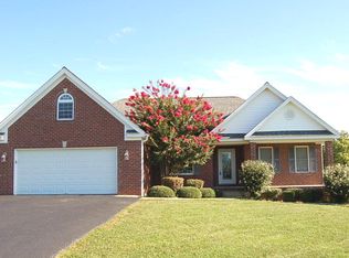 123 Pebble Dr, Glasgow, KY 42141
