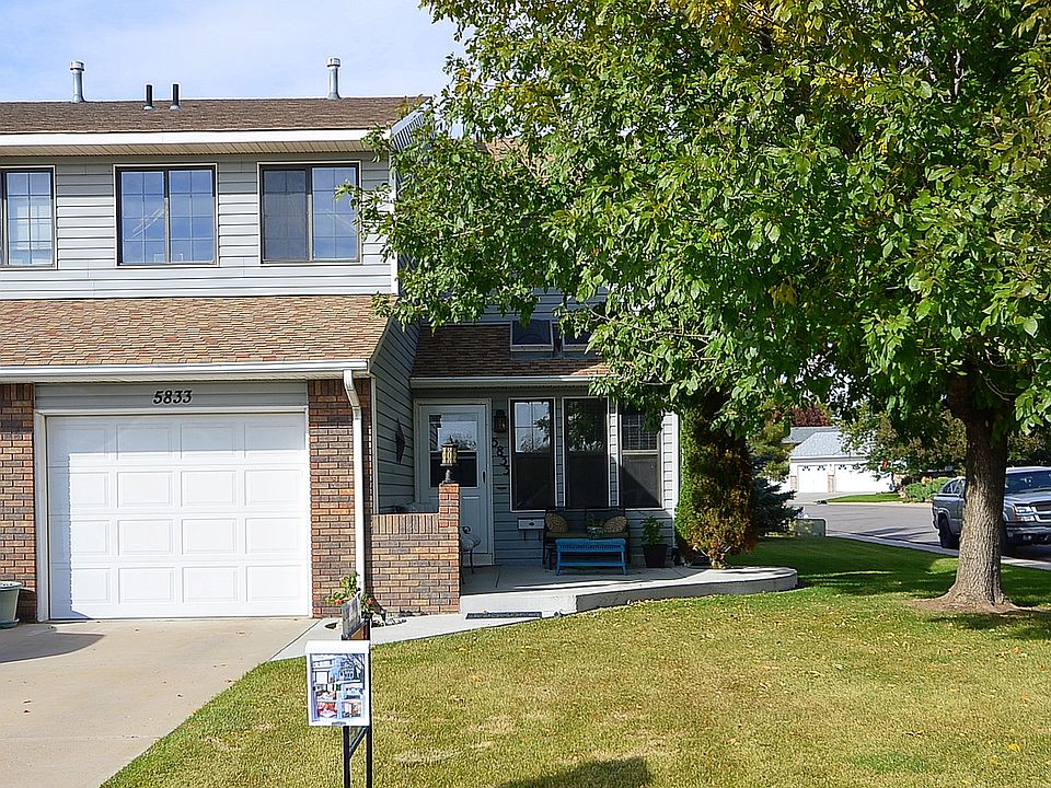 Larg Corner Lot Townhome