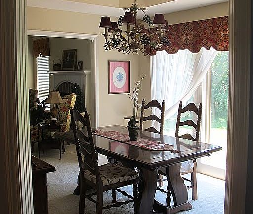 2nd image of 1607 NW Hedgewood Dr