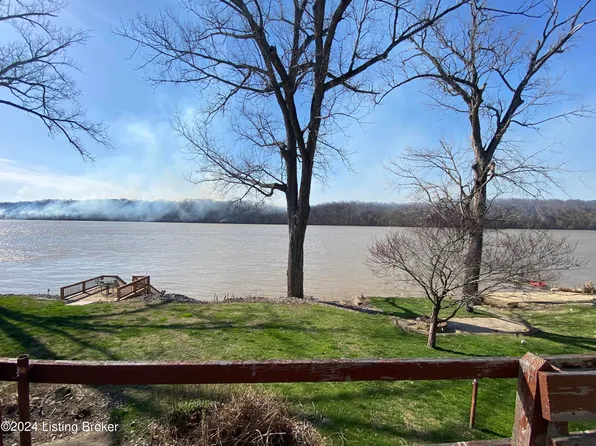 1214 Riverside Dr, Prospect, KY 40059