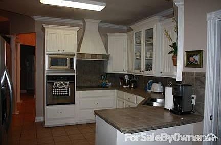 2nd image of 5710 Gloucester Dr