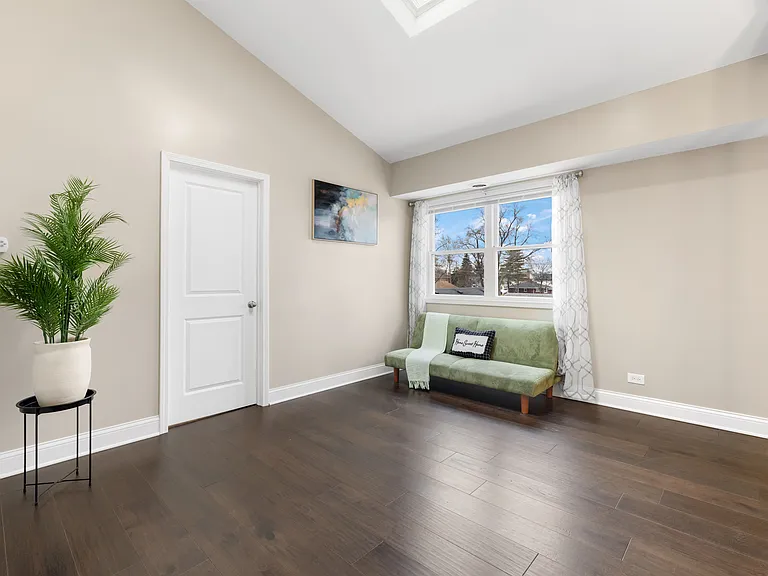 424 W Avery St — Photo 22