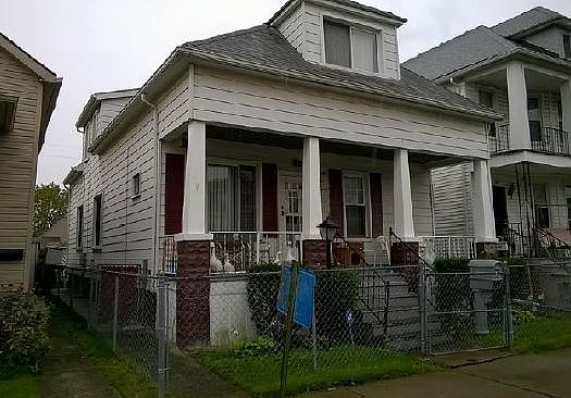 2nd image of 2400 Neibel St