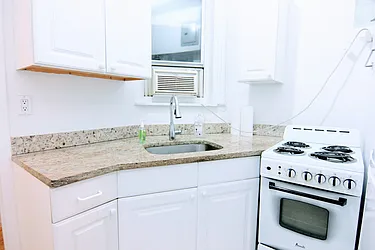 Rented by HOLTON REAL ESTATE INC.