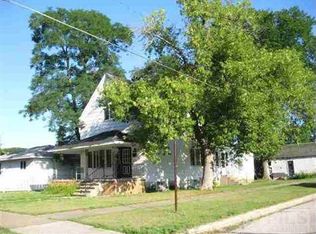 1502 Wisconsin Ave, Gladstone, MI 49837