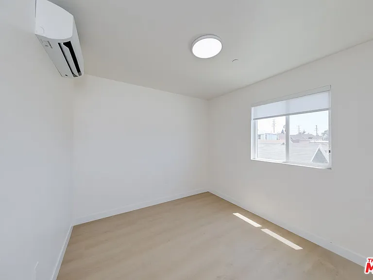 233 N Chicago St — Photo 19