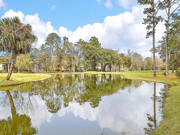 3rd image of 5208 Holly Forest Dr