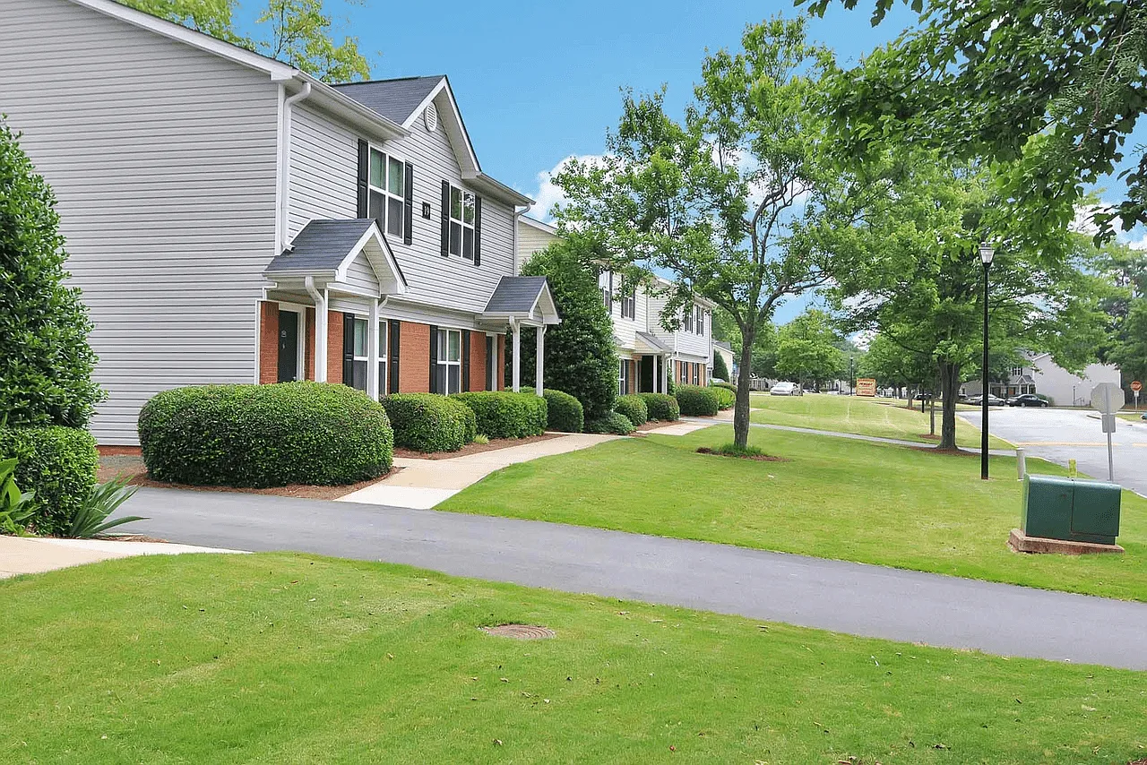 Villas at Lakewood Apartment Homes — Photo 4