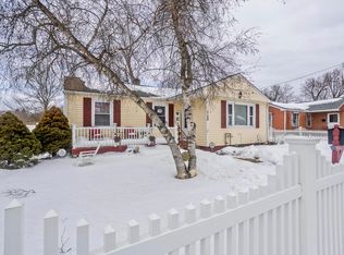 1730 Carew St, Springfield, MA 01104