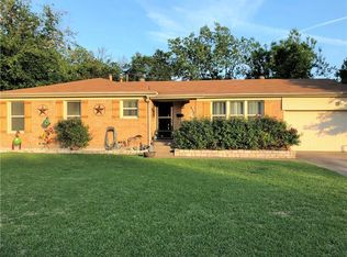 332 Hurst Dr, Bedford, TX 76022
