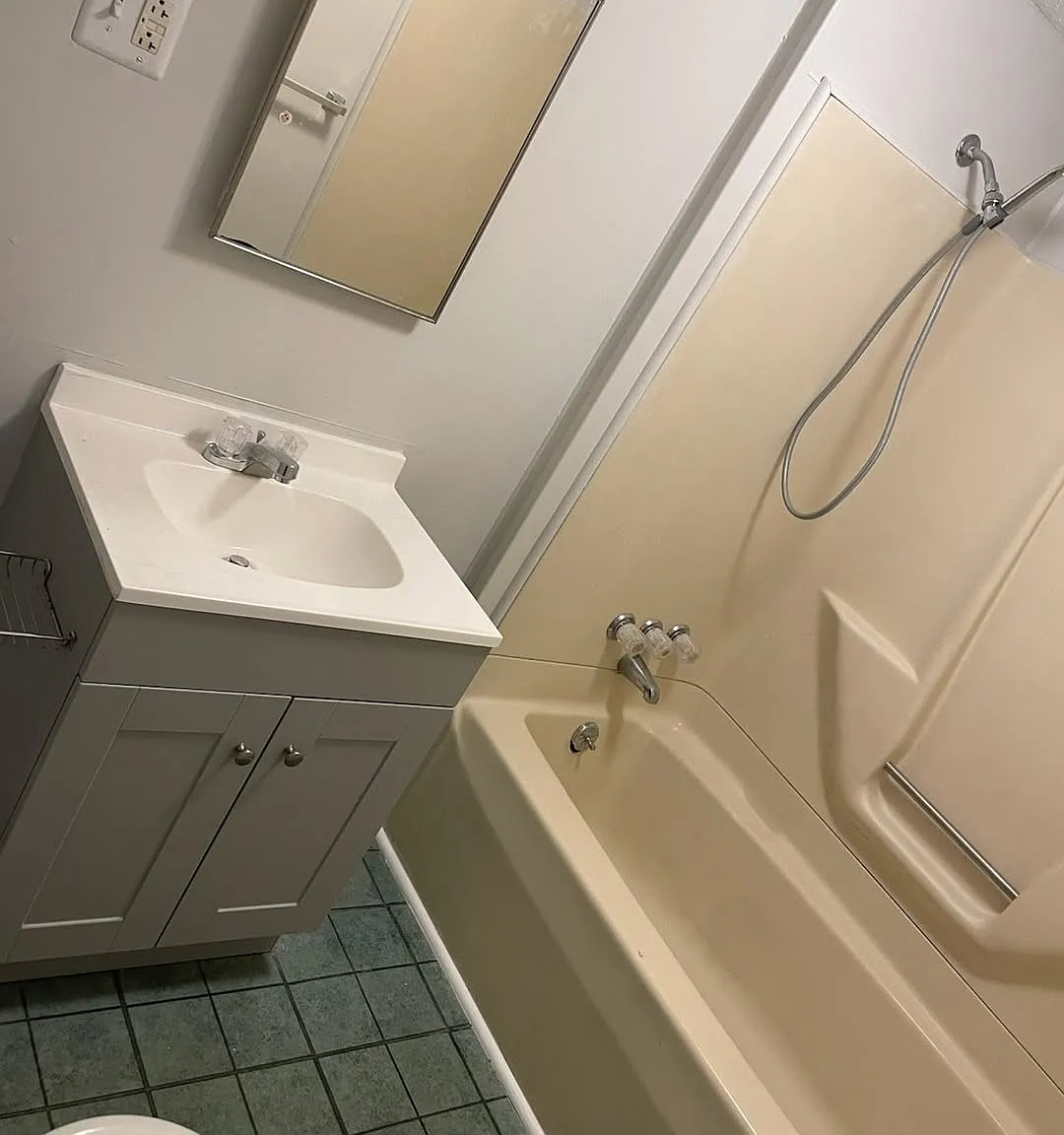 3 bed, 1100 sqft, $1,595 — Photo 4