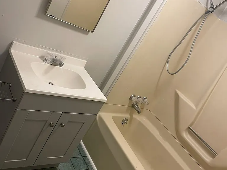 32 N Greenbush St #2 — Photo 4