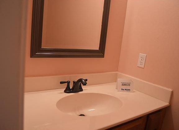 5th image of 1412 Windsor Blvd