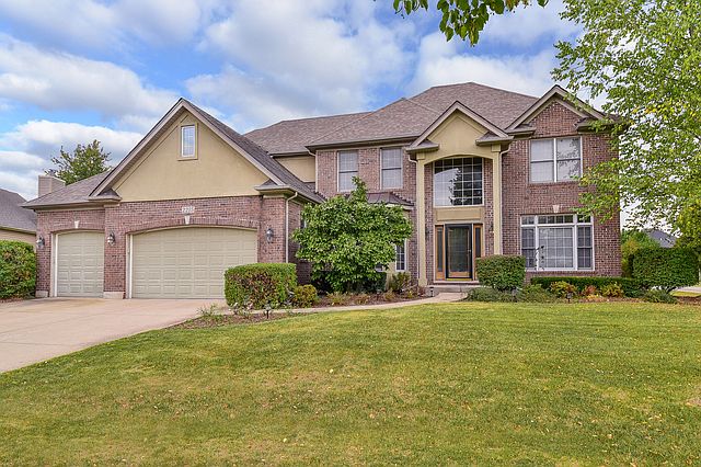 1st image of 2215 Brookwood Dr