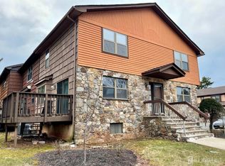 101 Merrywood Dr, Edison, NJ 08817