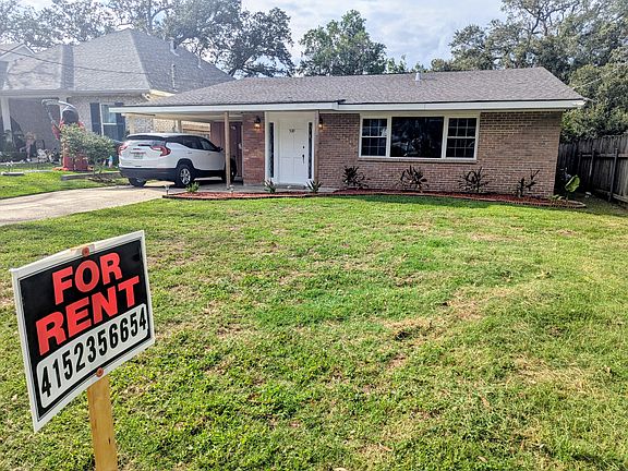 Close proximity to Jefferson highway, Airline highway and Earhart highway & I-10 freeway. Grocery stores, shopping outlets, Ochsner Medical Center. Near John Curtis high School , churches & more!