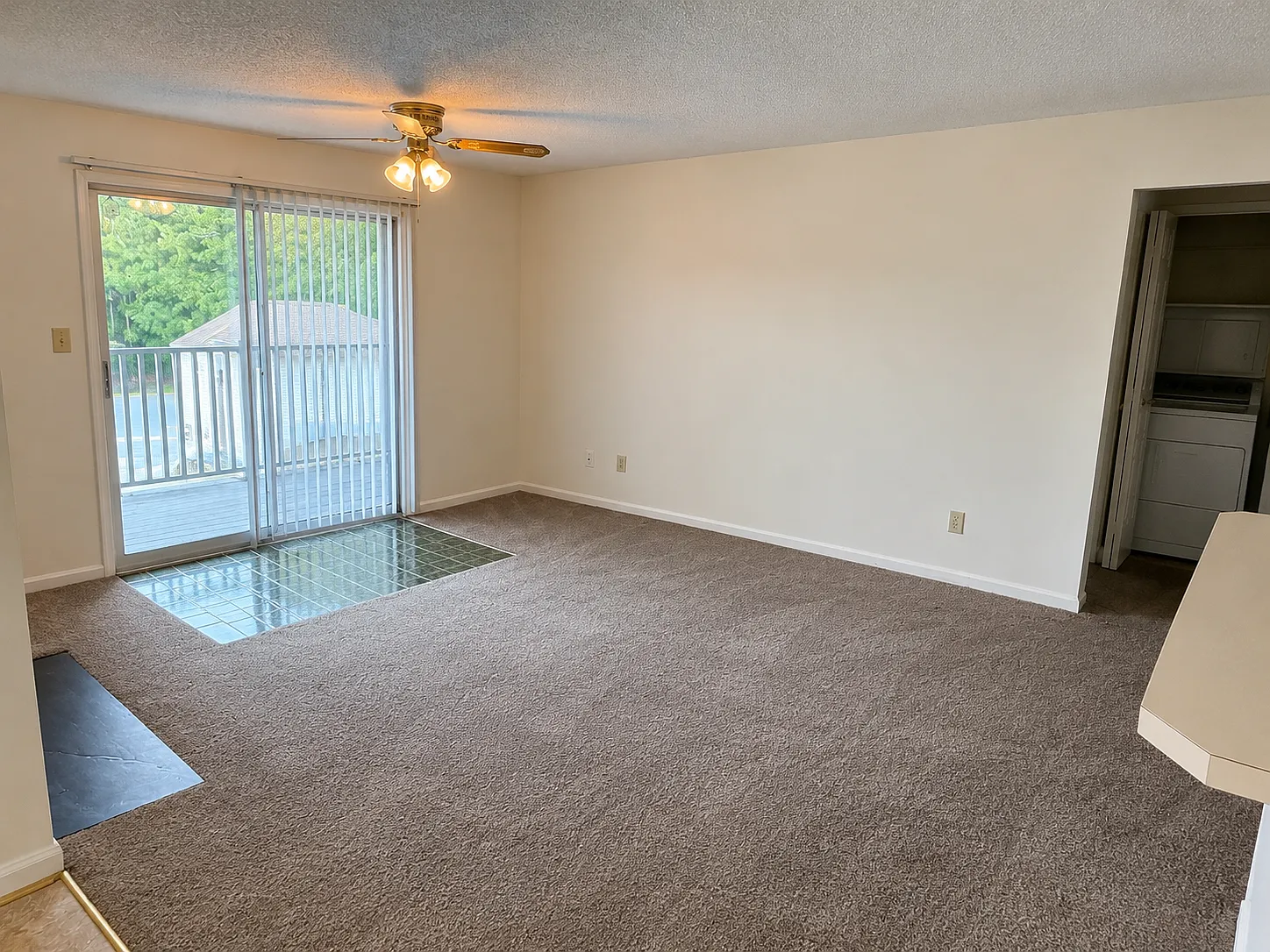 2 bed, 960 sqft, $1,500 — Photo 3