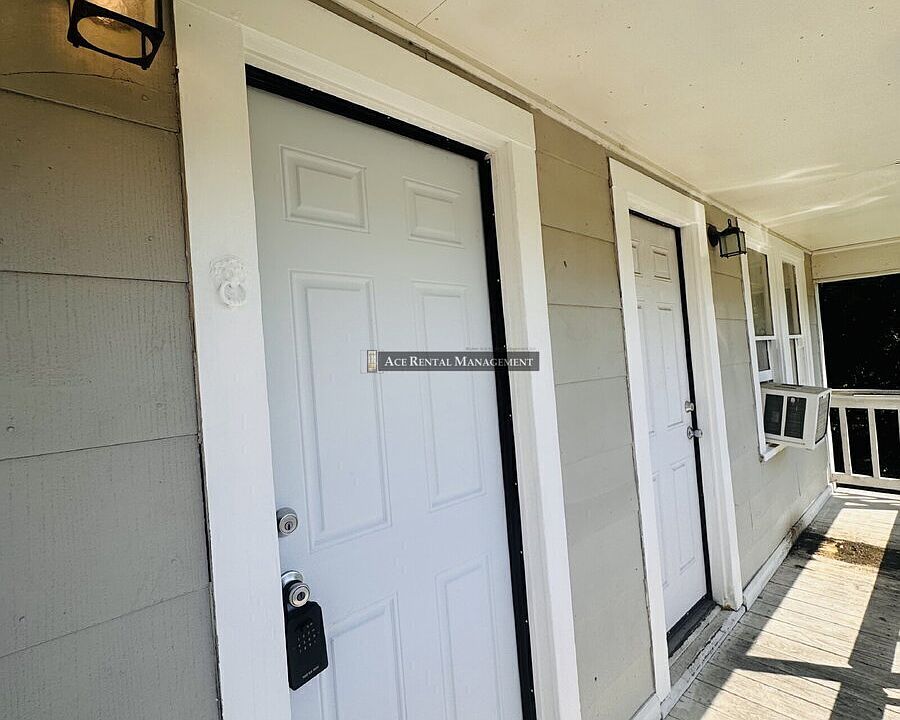 1st image of 2909 7th St APT A