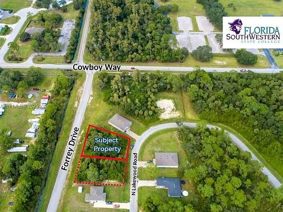 4th image of 3023 N Lakewood Rd