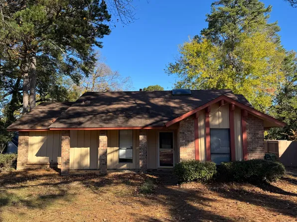 2920 Woodforest Ln, Montgomery, AL 36109