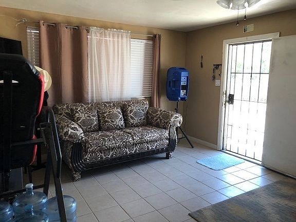 Additional Living Room
