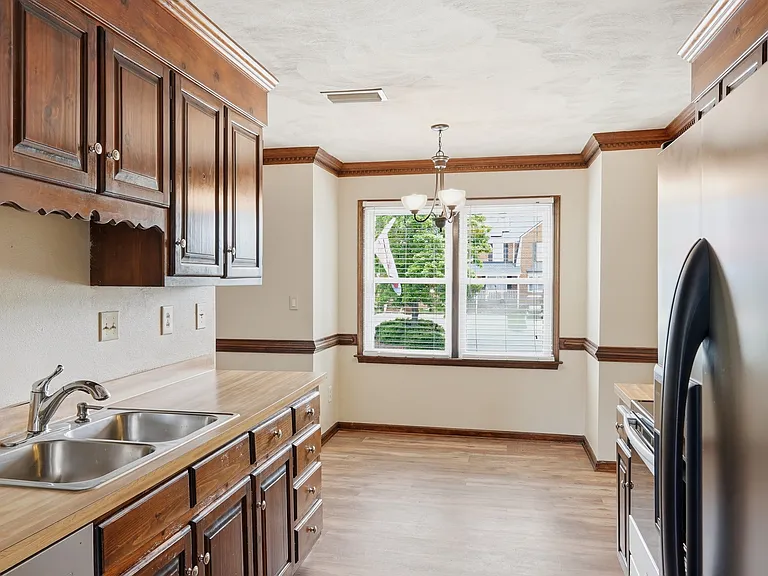 307 San Roman Dr — Photo 5