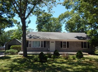 76 Raymond St, Falmouth, MA 02540